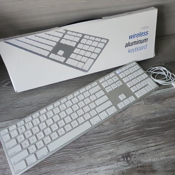 Bluetooth Wireless Matias Aluminum Keyboard FK418BTS / Apple / macOS / Windows 4 - Picture 1 of 12